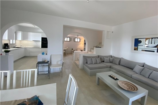 Villa Dioni Paros. A luxury Villa in Paros Greece